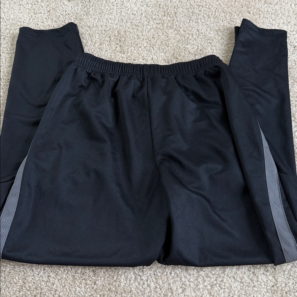 Medium Men’s Nike Pants - Picture 6 of 6